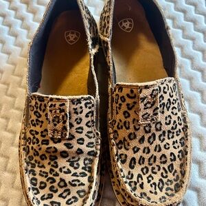Ariat women’s Tan Leopard driving loafers